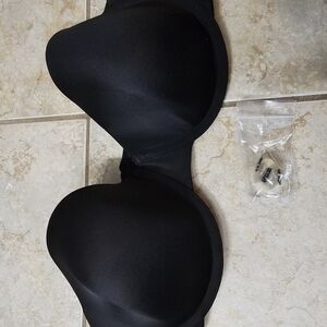 Maidenform Black Seamless Molded T-Shirt Bra